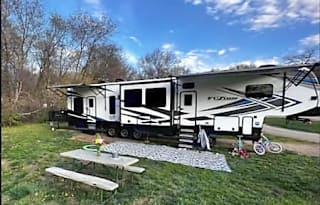 2021 Keystone Fuzion HAL1105