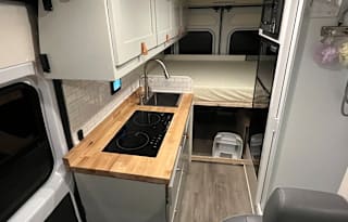 2022  Promaster 3500 ext Off Grid  White Knight
