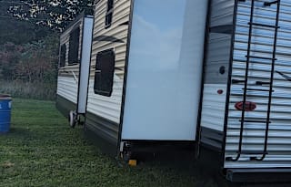 #4 MI - Sagmoe Family (36-foot bunkhouse camper)