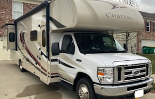 Class C - Fully Stocked - Theater Seats - 4K TVs