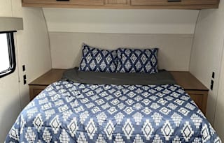 2022 Prime Time RV Avenger LT 22 Bunk House!