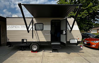 Montague RV Rental ~NO HIDDEN FEES