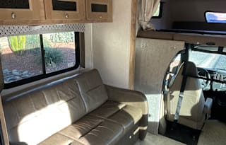 Surprise Adventures Leprechaun 260DS Chevy 4500