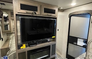 2022 CrossRoads RV Zinger ZR328SB