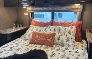 'Quinn' 2018 Thor Motor Coach Quantum WS31