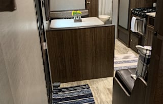 2018 CrossRoads RV Zinger ZR252BH