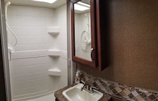 2016 Thor Motor Coach Freedom Elite 23H