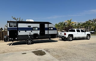 2022 Wolf Pup Trailer. Sleeps 6!