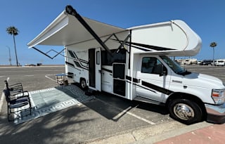 2021 Coachmen RV Freelander 26DS Ford 450
