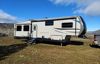 2019 Keystone RV Sprinter Campfire Edition 31FWMB