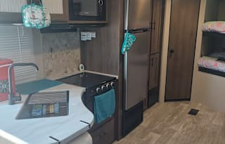 2021 Prime Time RV Avenger ATI 28DBS