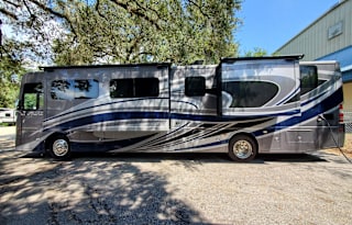 2022 Thor Motor Coach - Palazzo Floorplan: 37.5