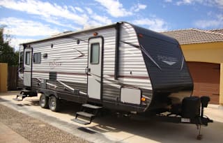 2018 Heartland Pioneer RL 250 w/slide-out