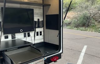 NEW! Camp Anywhere In Comfort - Solar - TV & Air Conditioning