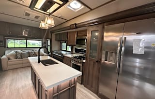2021 Grand Design Solitude 373FB