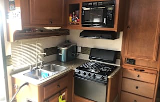 2010 Fleetwood RV Jamboree Sport 31M