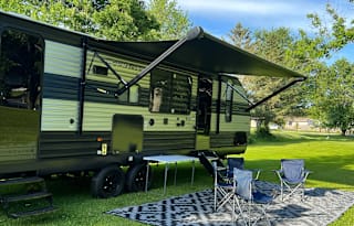 2022 Family Glamper! Double Bunks & Private Master