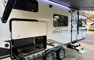Luxury Family Camping with Bunks & Outdoor Kitchen