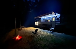 2021-Zinger 2 Bedroom/Bunkhouse/Outside Kitchen