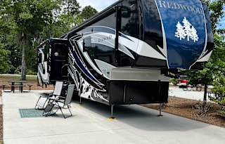 Redwood 5th wheel