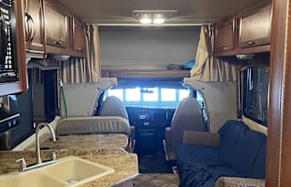 2014 Thor Motor Coach Four Winds 28A