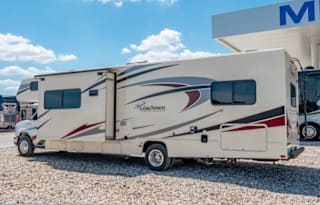 NEW 32' Bunkhouse sleeps 10