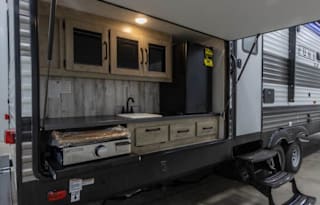 2021 Puma 31' Bunkhouse