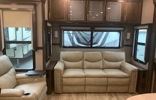 2021 Grand Design Solitude 372WB R