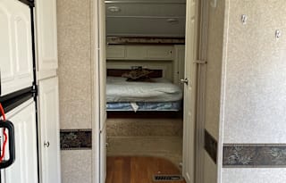 2007 Keystone RV Outback Sydney Edition 321FRL