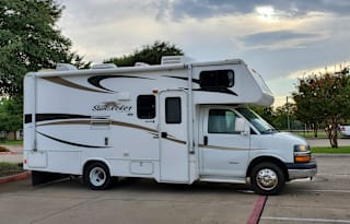 Fun to Drive, Move in Ready,  Classic Layout!!