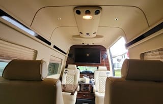 Mercedes Benz Luxury Sprinter Daycruiser