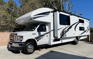 KID & PET FRIENDLY! BUNK HOUSE! Brand new jayco