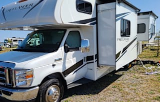2021 Coachmen RV Freelander