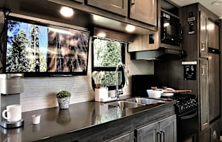 NEW 2020 Winnebago with 5-star appointments