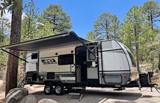 Family friendly 25' RV Trailer with everything you need for an amazing time