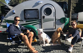 Easy towing with an SUV, Sleeps 2 & a furry friend