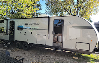 2021 Forest River RV Cherokee Grey Wolf Black Label 27DBHBL