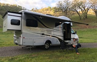 GLAMPING AT ITS FINEST /Mercedes Chassis/ Tiffen