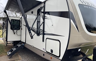 2022 Forest River RV Wildwood Heritage Glen 310BHI