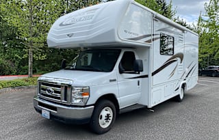 2013 FLEETWOOD JAMBOREE SEARCHER 25’
