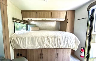 Wander with MIA - Off-Grid & Adventure Ready