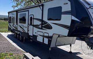 Adventure Toy Hauler - 14’ Garage!!