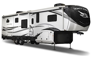 Beautiful 2022 Jayco North Point 377
