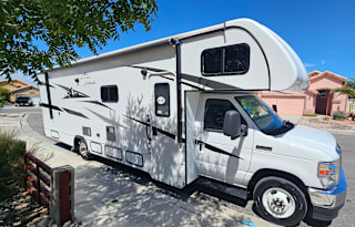 2022 EAST TO WEST Entrada 2900DS ENDLESS ADVENTURE