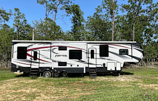 2016 Keystone RV Raptor 425TS