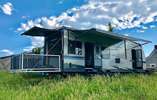 2018 Jayco Octane T30 Luxury Camper