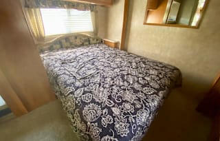 2007 Fleetwood Terra Class A with bunkbeds