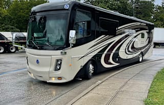 2017 Holiday Rambler Endeavor 40E