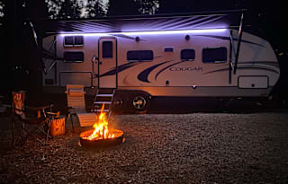 30’ RV,  King bed, Bunk Beds, Big kitchen