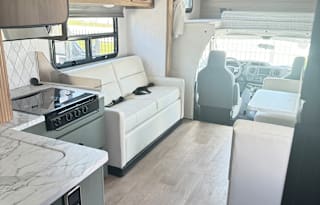 ✨ Rent My Family-Friendly RV – Sleeps 10! ✨